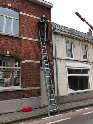 Schoonmaken woning ramen in de hoogte PVP Cleaning
