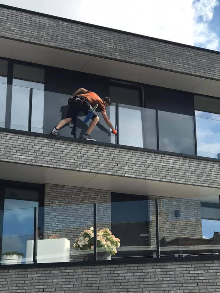 Schoonmaken appartementsgebouw pvp cleaning gevel